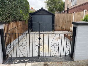 Photo 10- click for photo gallery